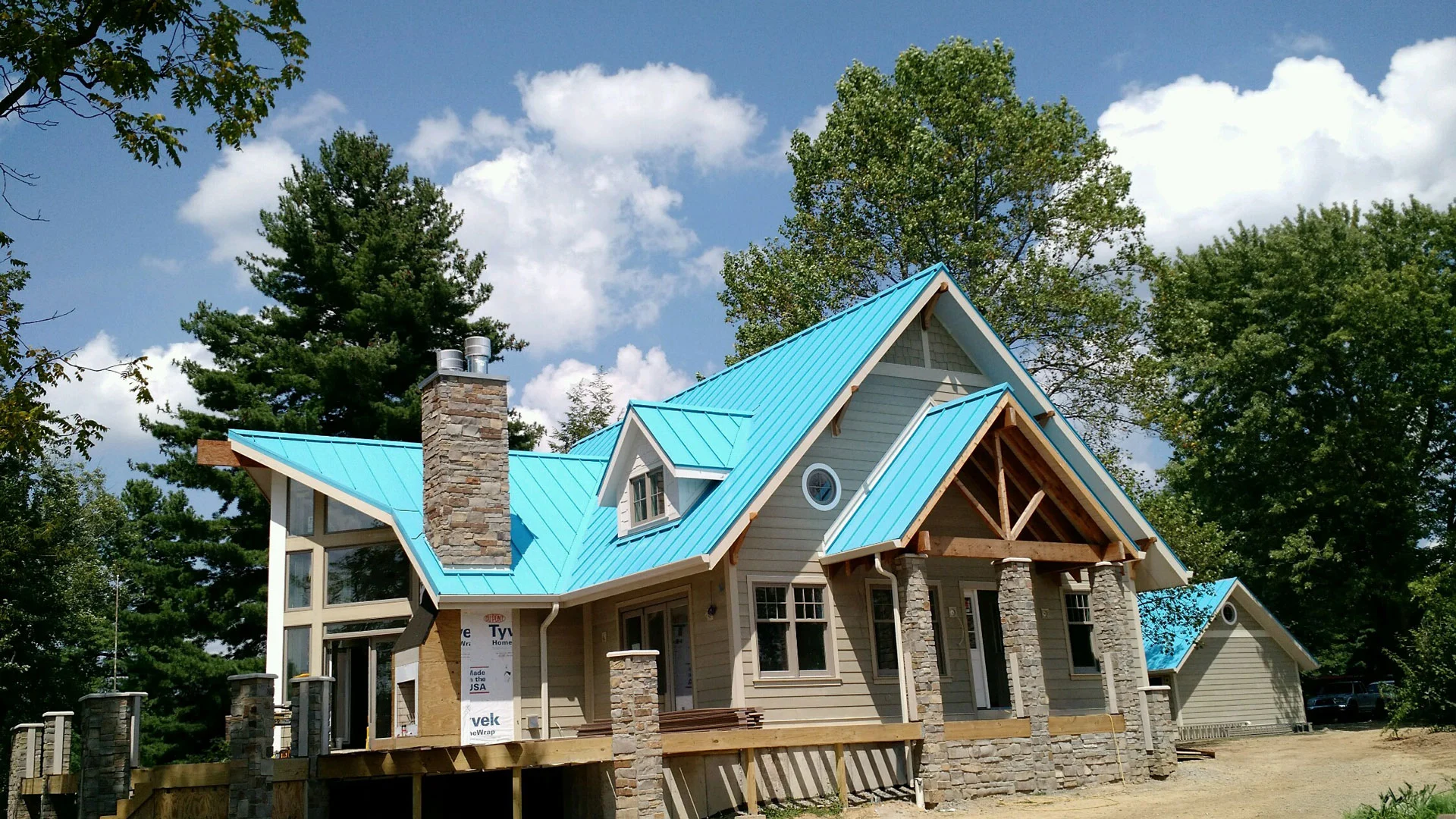 Lake Lorelei, OH-Standing Seam Metal Roof. A residential roofing solution.